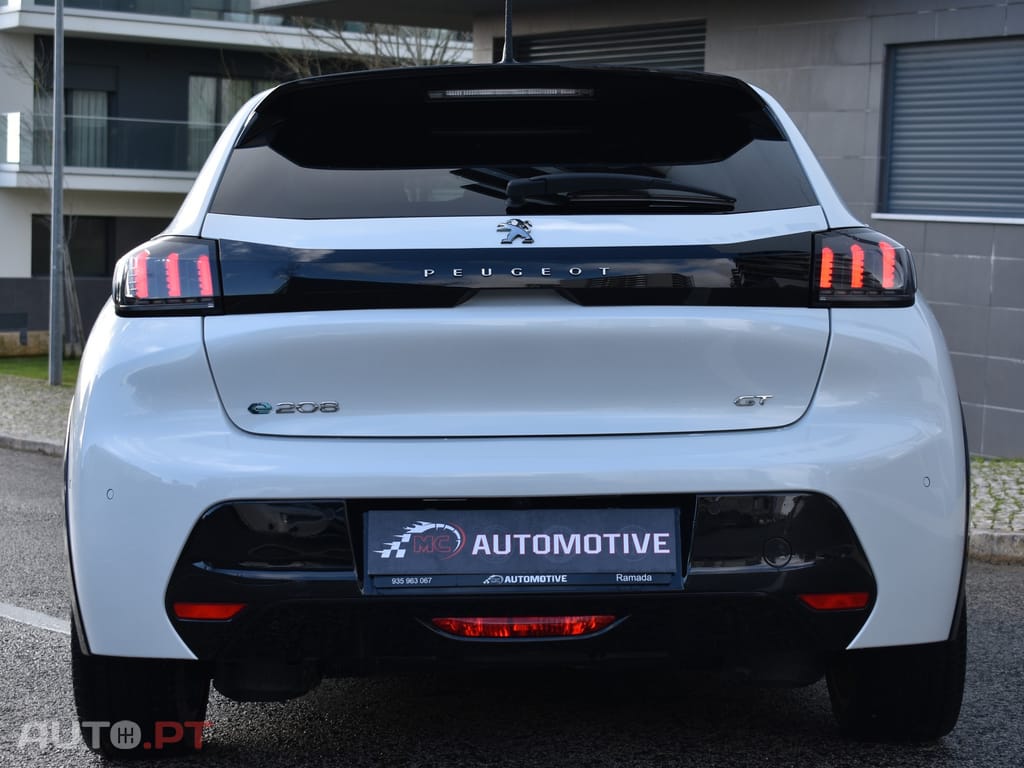 Peugeot E-208 50 kWh GT