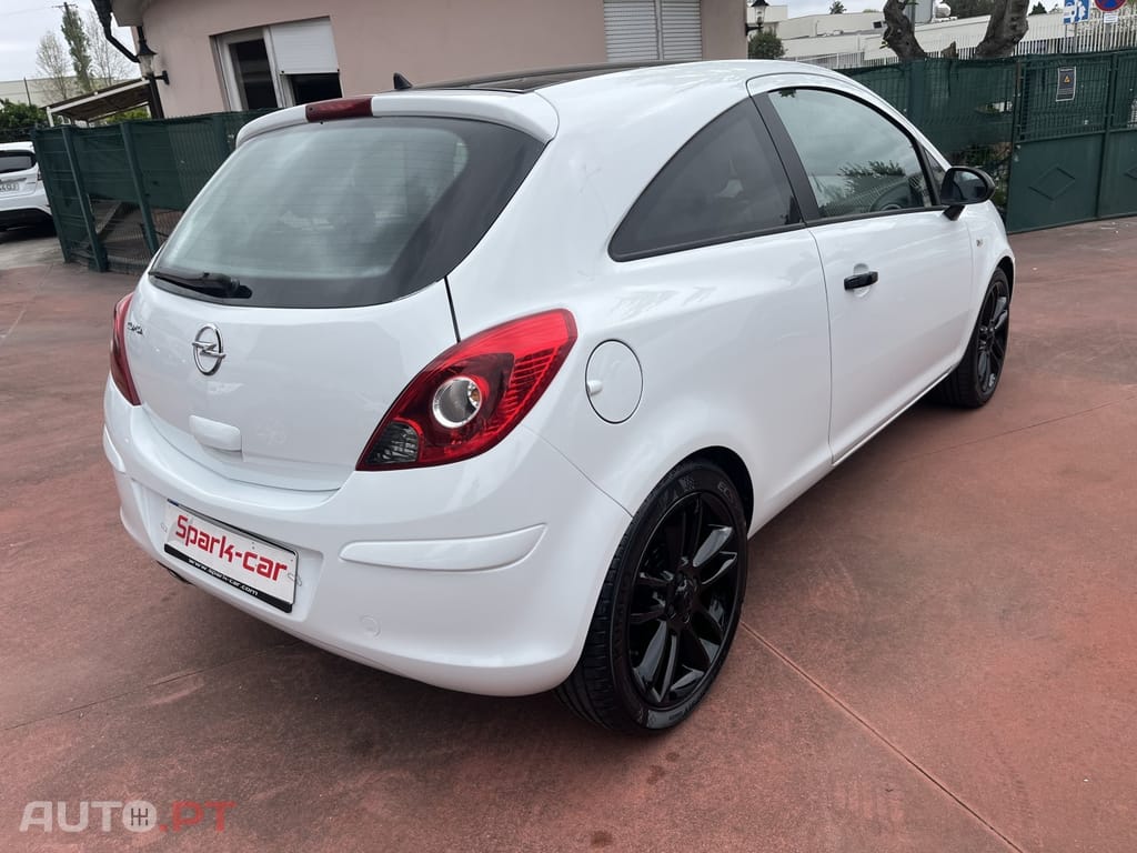 Opel Corsa 1.2 Black Edition