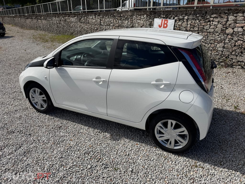 Toyota Aygo 1.0 X-Play+AC+X-Touch
