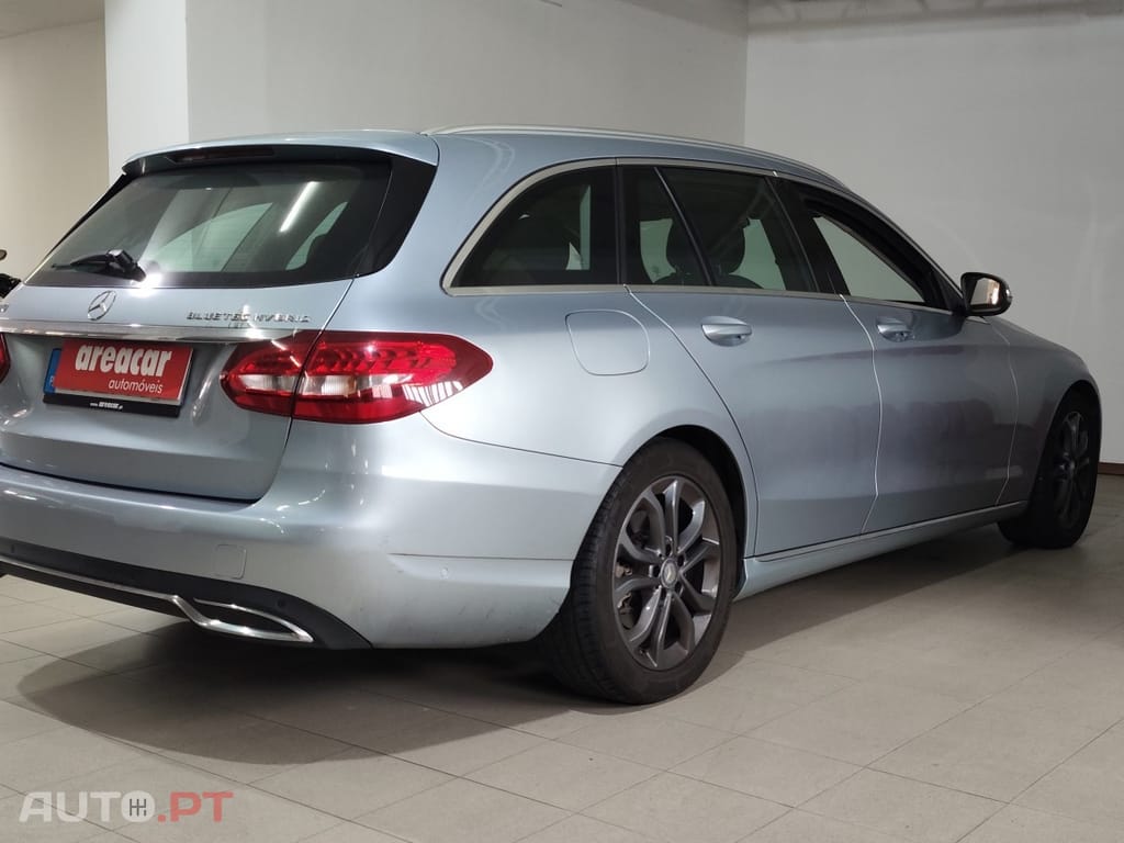 Mercedes-Benz C 300 BlueTEC Hybrid — fotografia 4