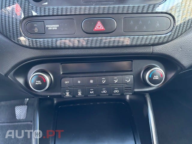 Kia Carens 1.7 CRDi ISG TX