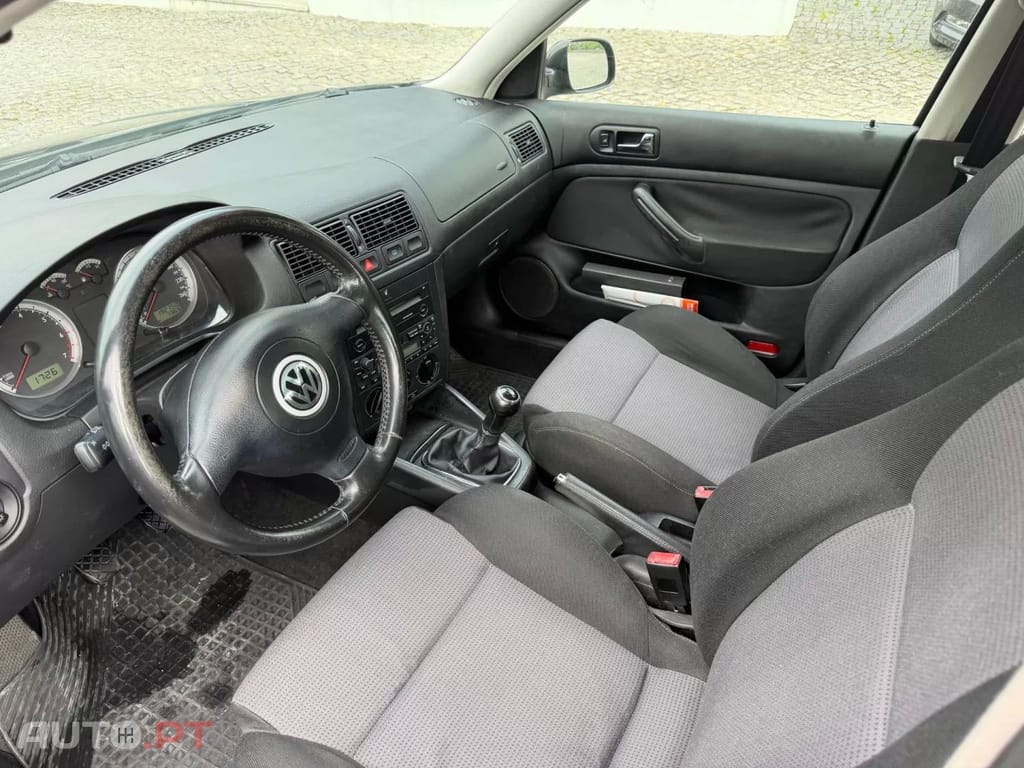 Volkswagen Golf 1.4 FSi Confortline