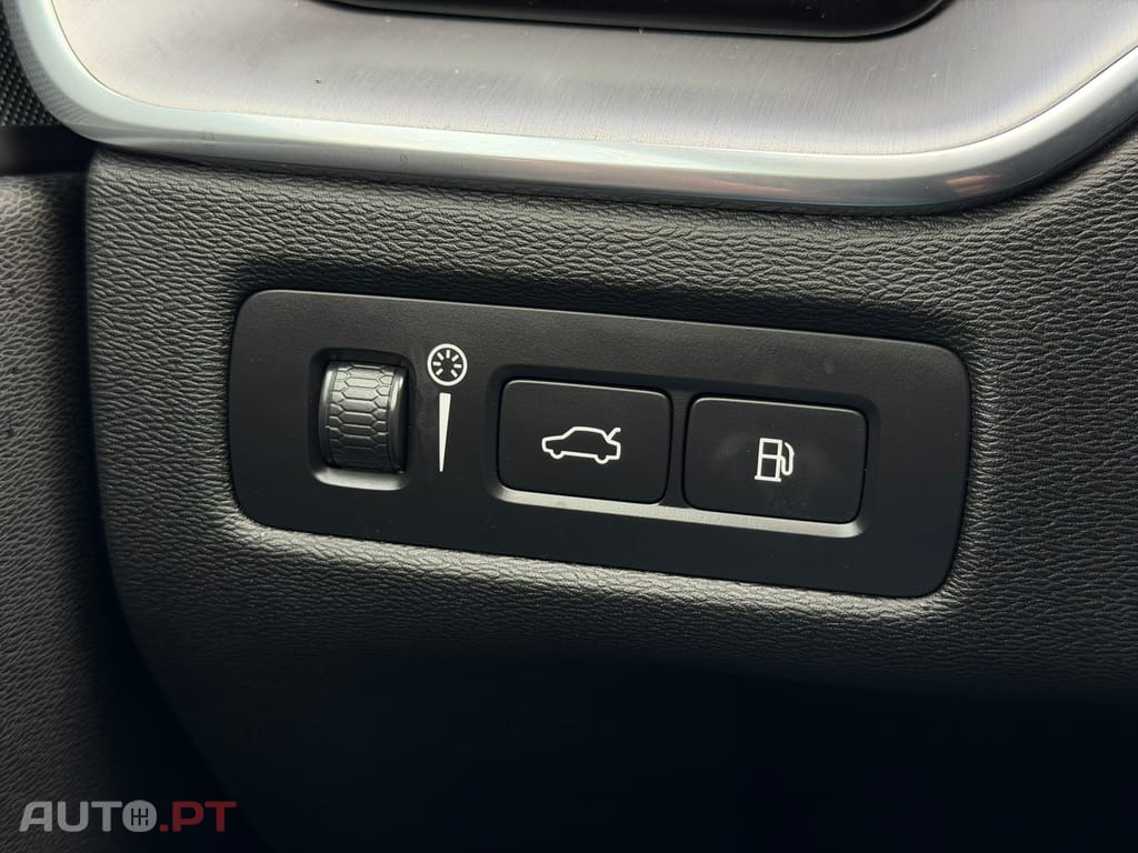 Volvo XC60 2.0 T6 PHEV Inscription Expression AWD