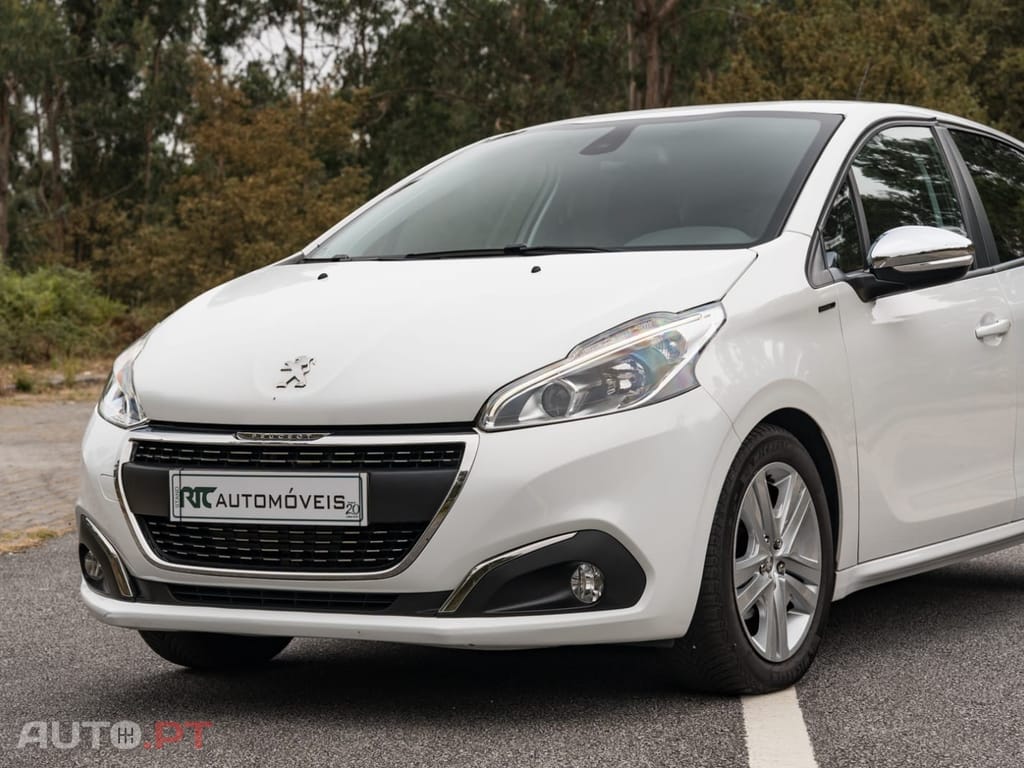 Peugeot 208 1.2 PureTech Signature