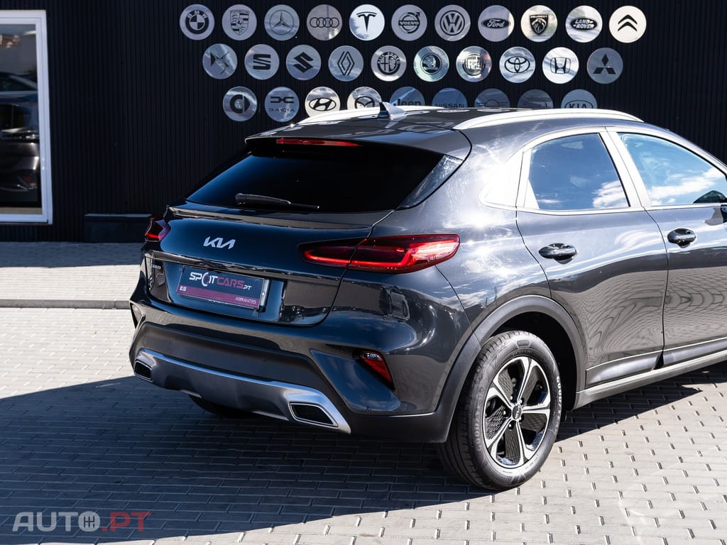 Kia XCeed 1.6 GDi PHEV Drive — fotografia 9