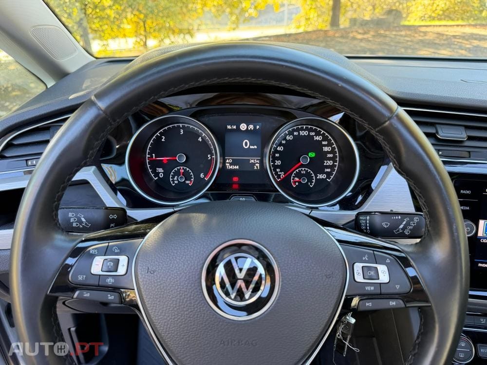 Volkswagen Touran 2.0 TDI Highline DSG