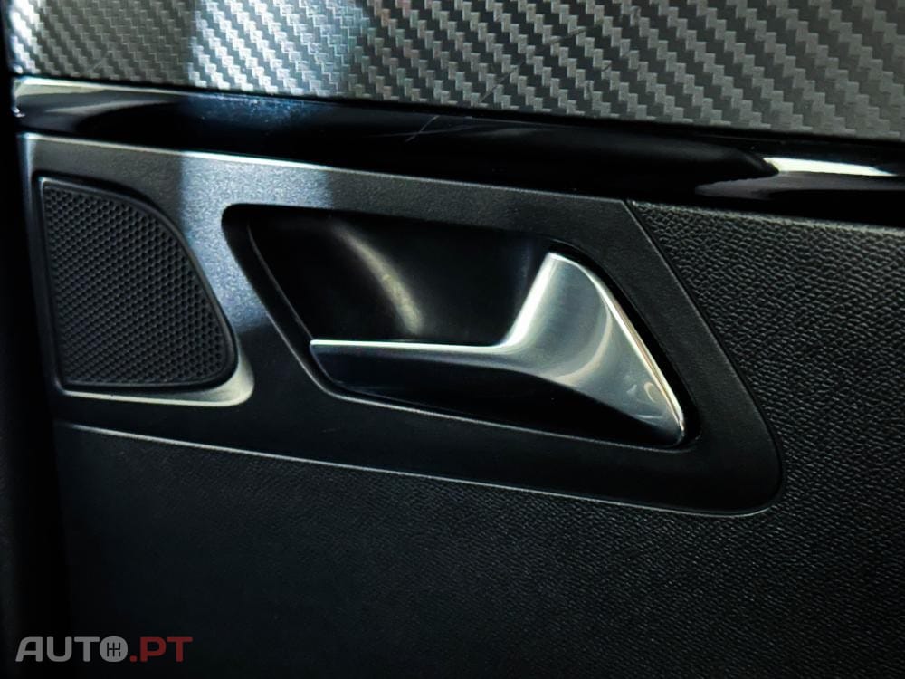 Peugeot E-2008 50 kWh GT