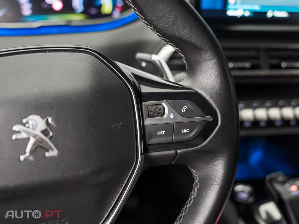 Peugeot 3008 1.6 Hybrid Allure e-EAT8