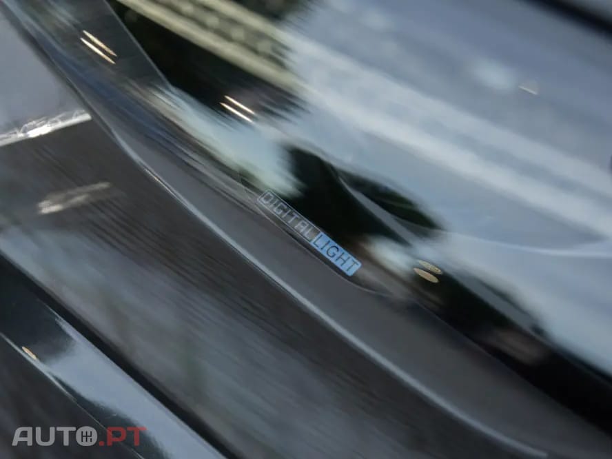 Mercedes-Benz EQE 300 Electric Art
