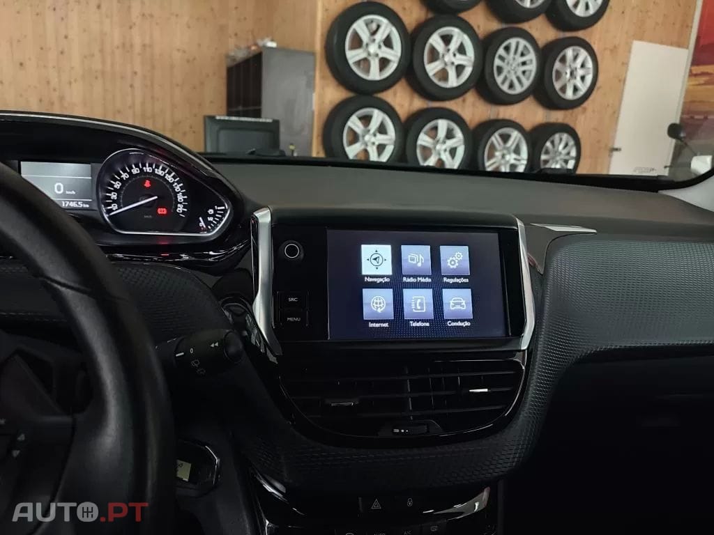 Peugeot 2008 1.6 e-HDi Active