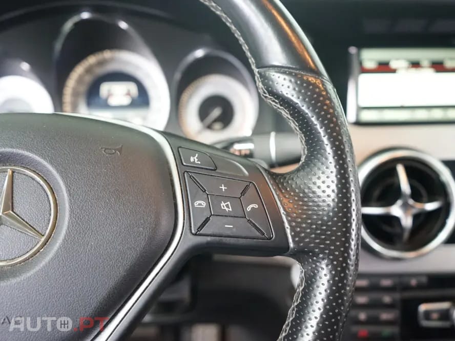 Mercedes-Benz GLK 200 CDI (BlueEFFICIENCY) 7G-TRONIC