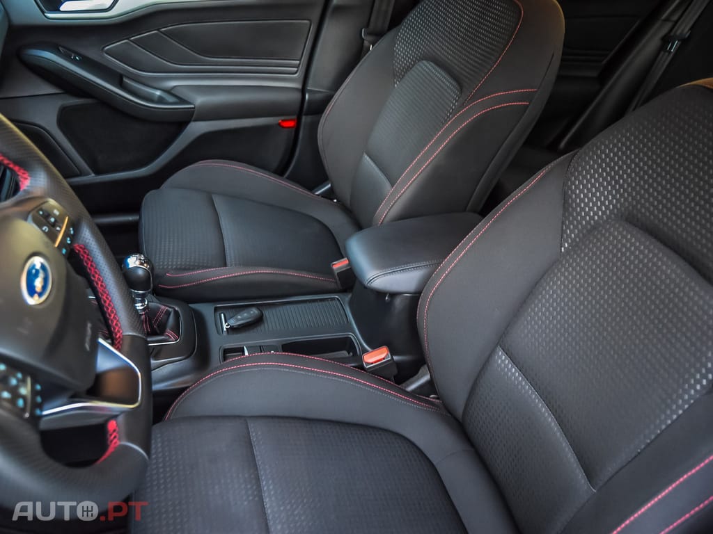 Ford Focus SW 1.0 EcoBoost ST-Line