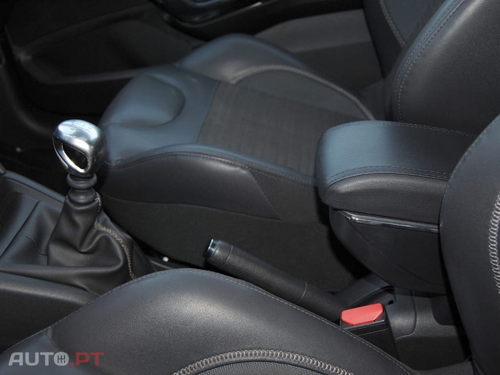Peugeot 208 1.6 THP Allure
