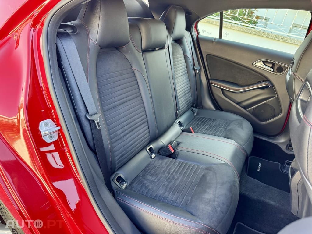 Mercedes-Benz A 180 d AMG Line