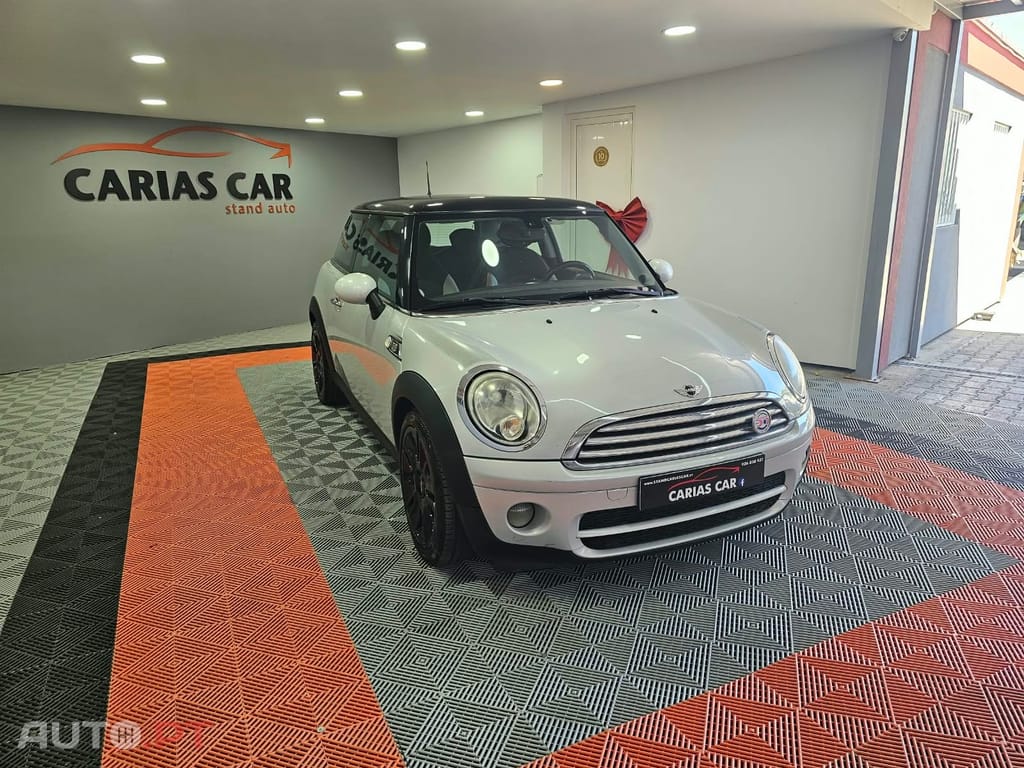 MINI Cooper D Edição Camden 50 anos