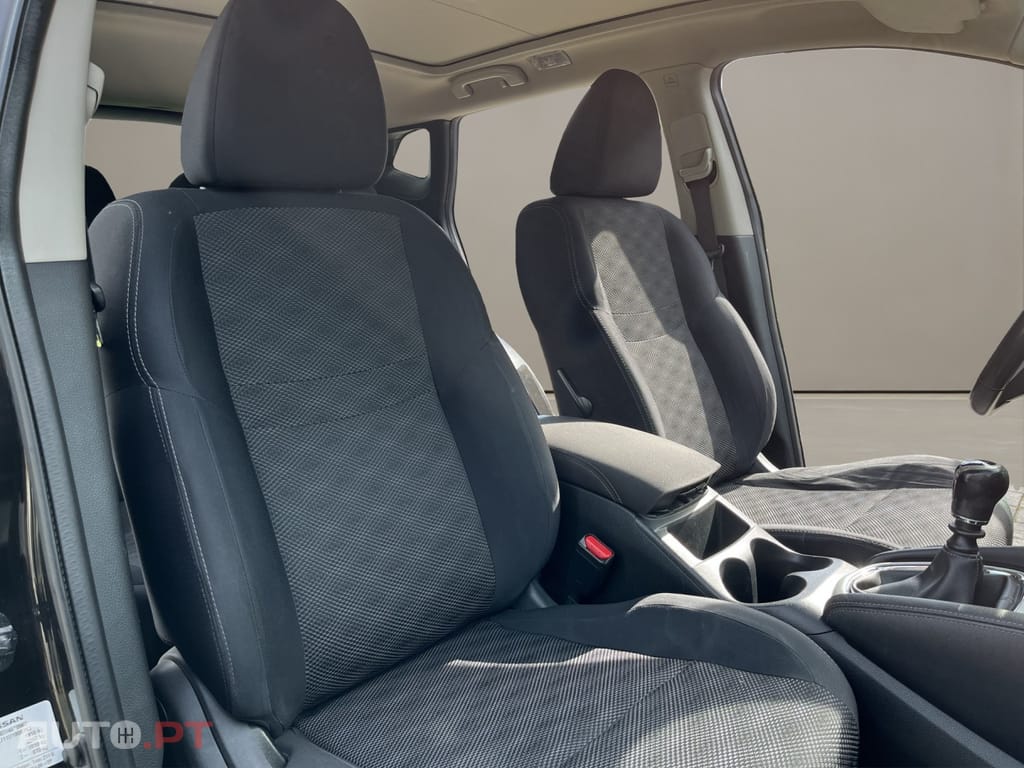 Nissan Qashqai 1.5 dCi N-Connecta 18 RS+PS