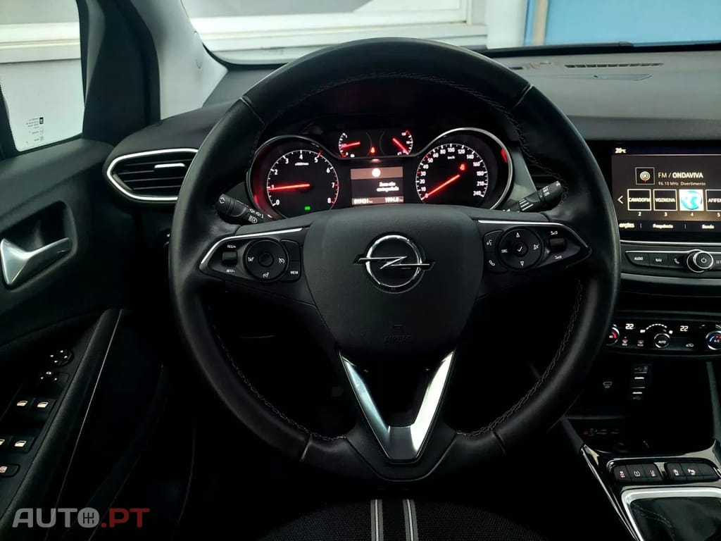 Opel Crossland 1.2 T Design & Tech