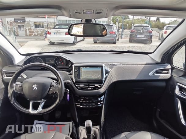 Peugeot 2008 1.2eTHP Allure