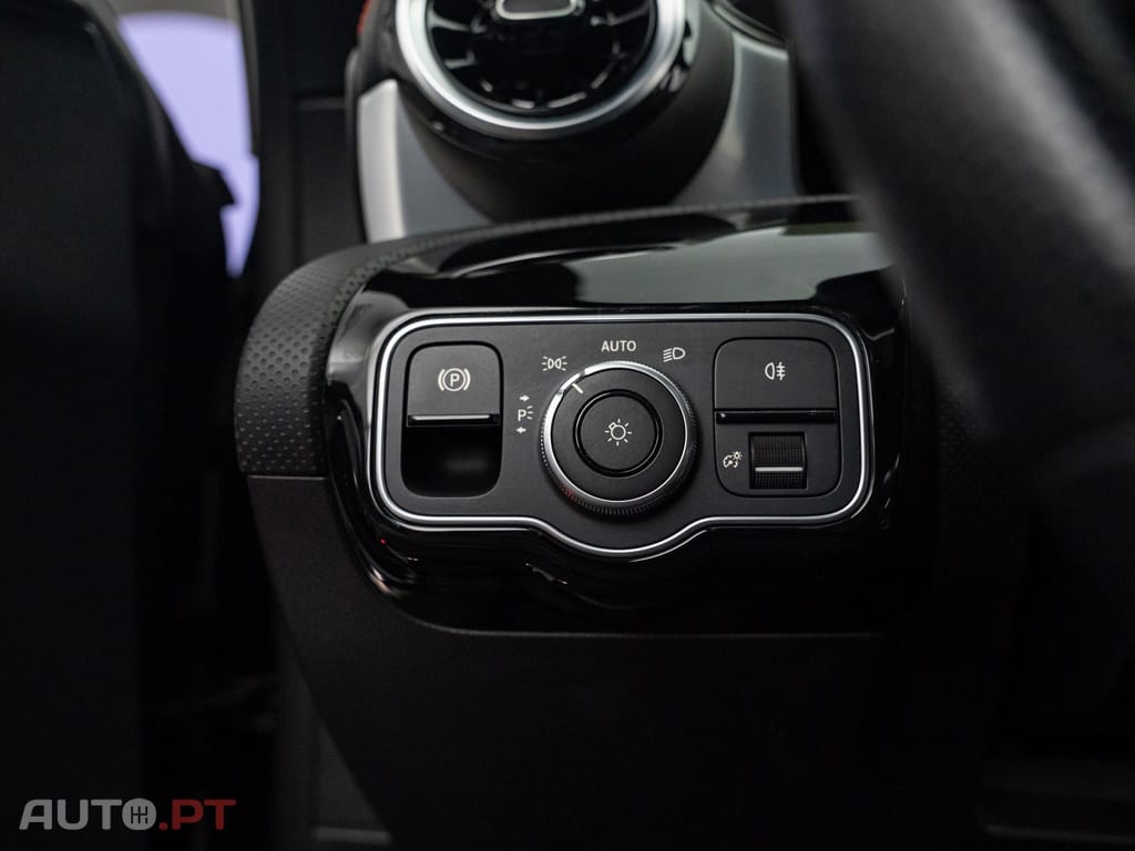 Mercedes-Benz CLA 250 e Shooting Brake Style Plus