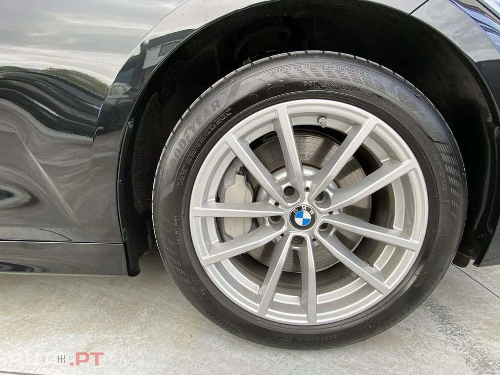 BMW 330 e Touring Corporate Edition Auto