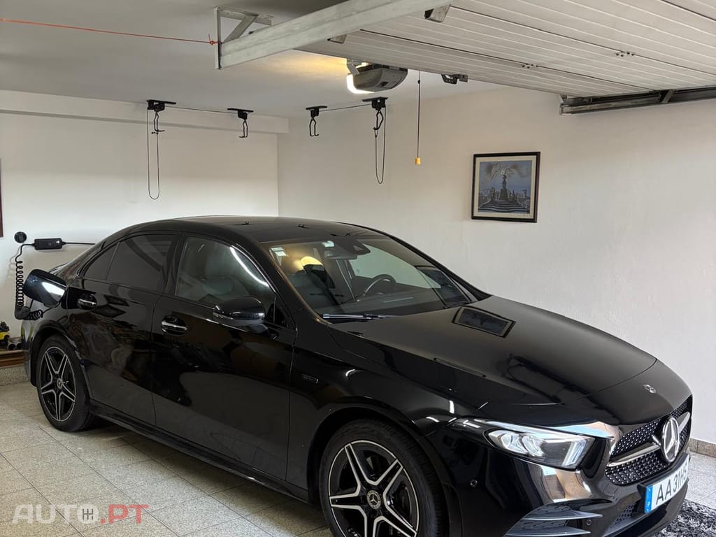 Mercedes-Benz 250 A250e Limousine