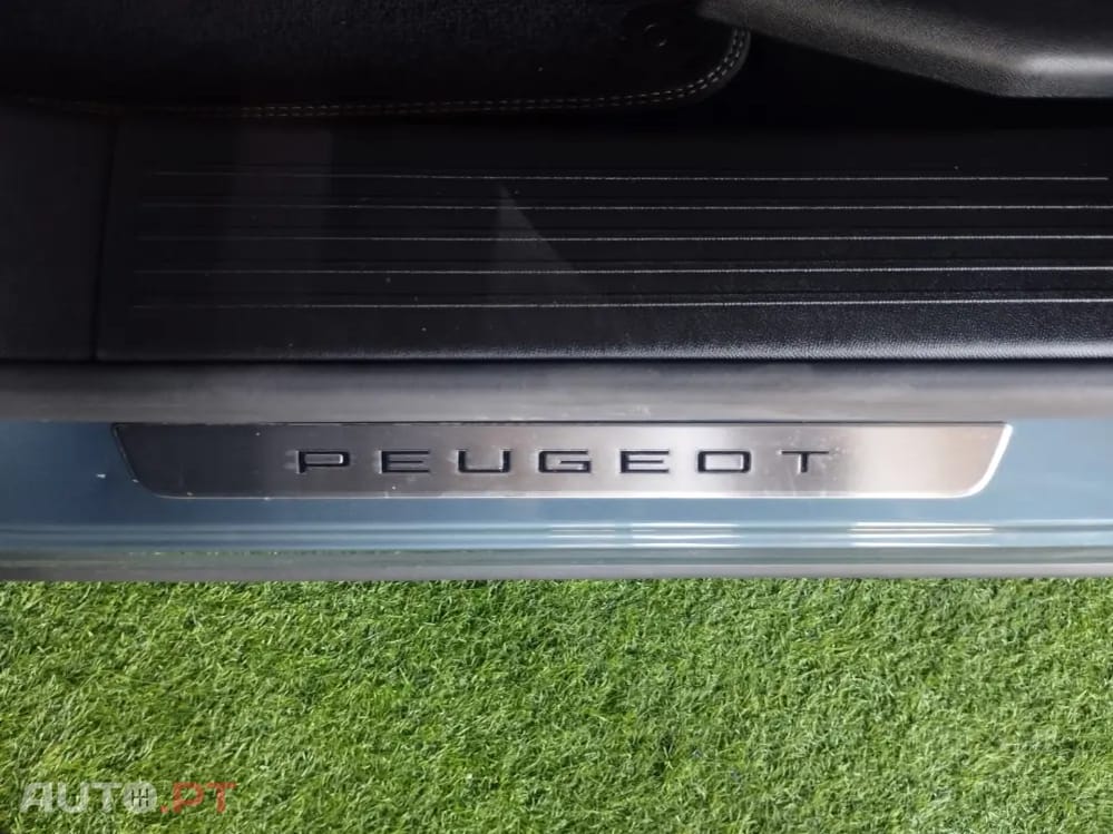 Peugeot E-5008 73 kWh GT