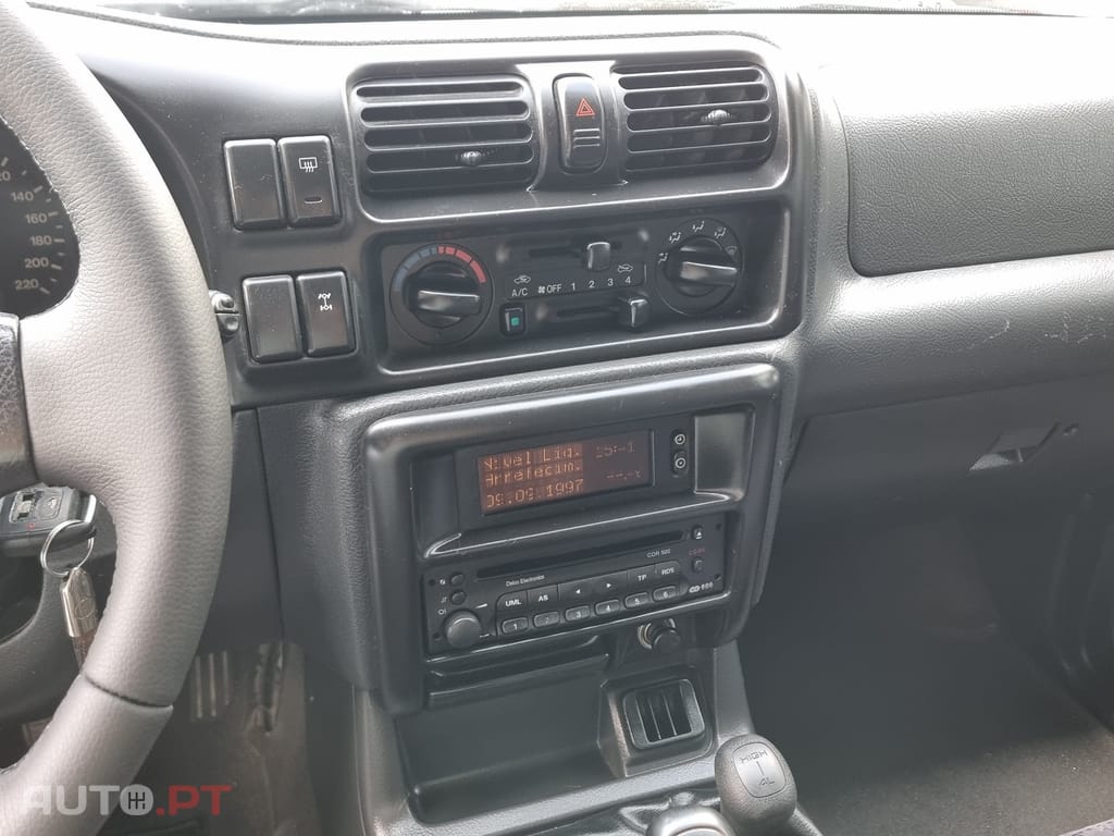Opel Frontera 2.2 DTi Sport