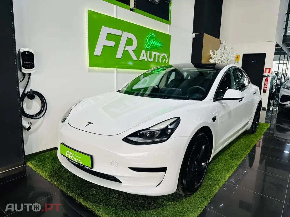 Tesla Model 3 Standard Range Plus RWD