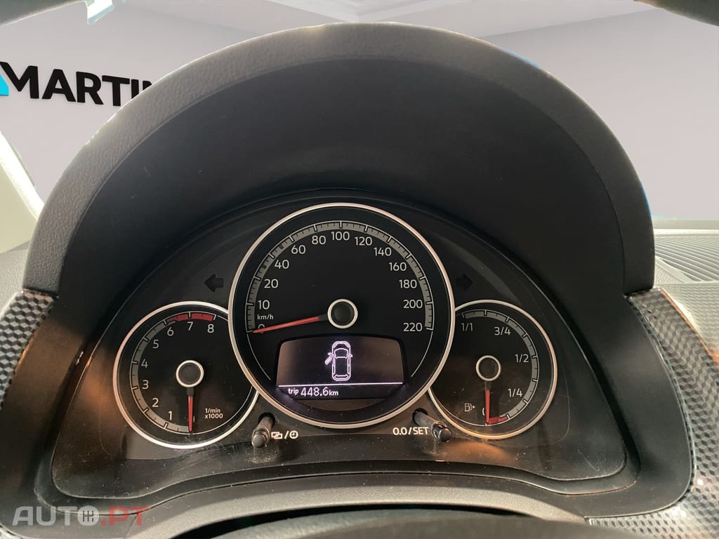 Volkswagen Up! Outro