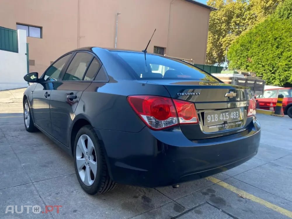 Chevrolet Cruze 1.6 LS