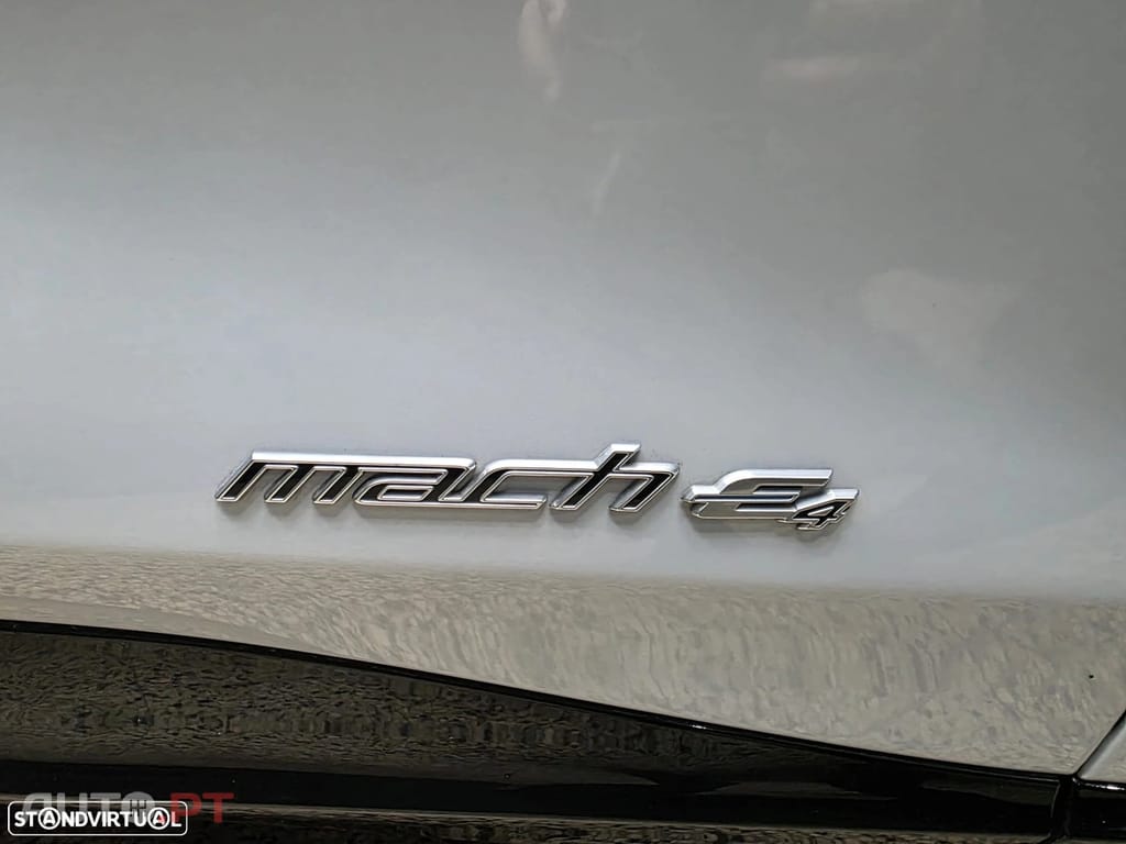 Ford Mustang Mach-E AWD PREMIUM
