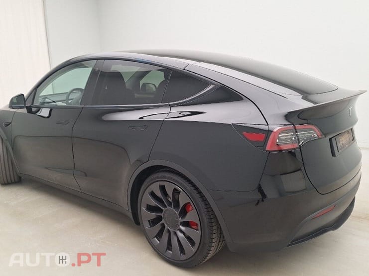 Tesla Model Y Performance Dual Motor AWD