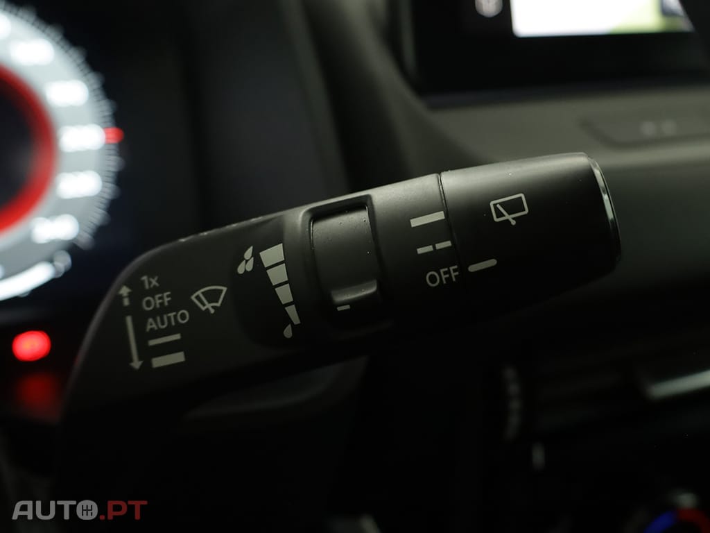 Nissan Qashqai Qashqai 1.3 DIG-T N-Connecta LED Xtronic