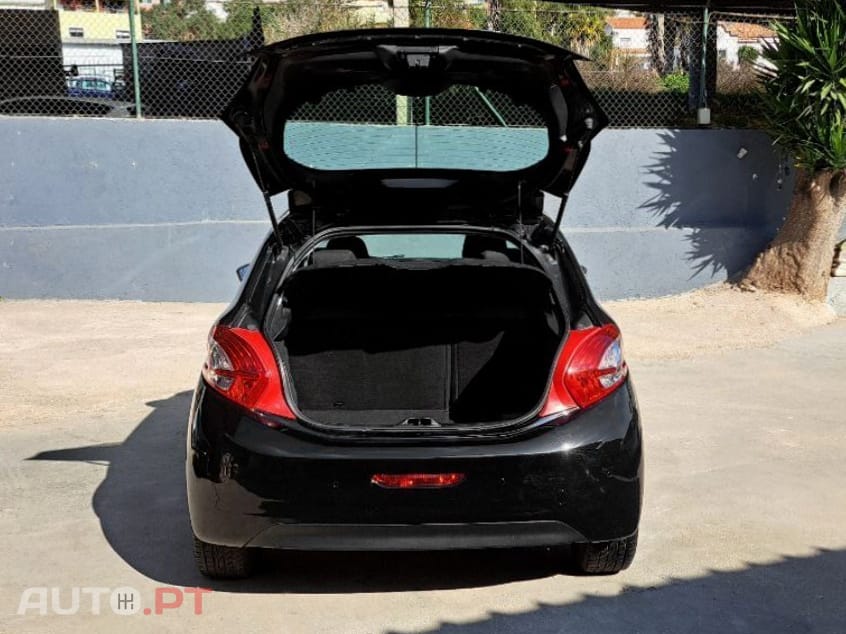 Peugeot 208 1.4 HDi SE Style