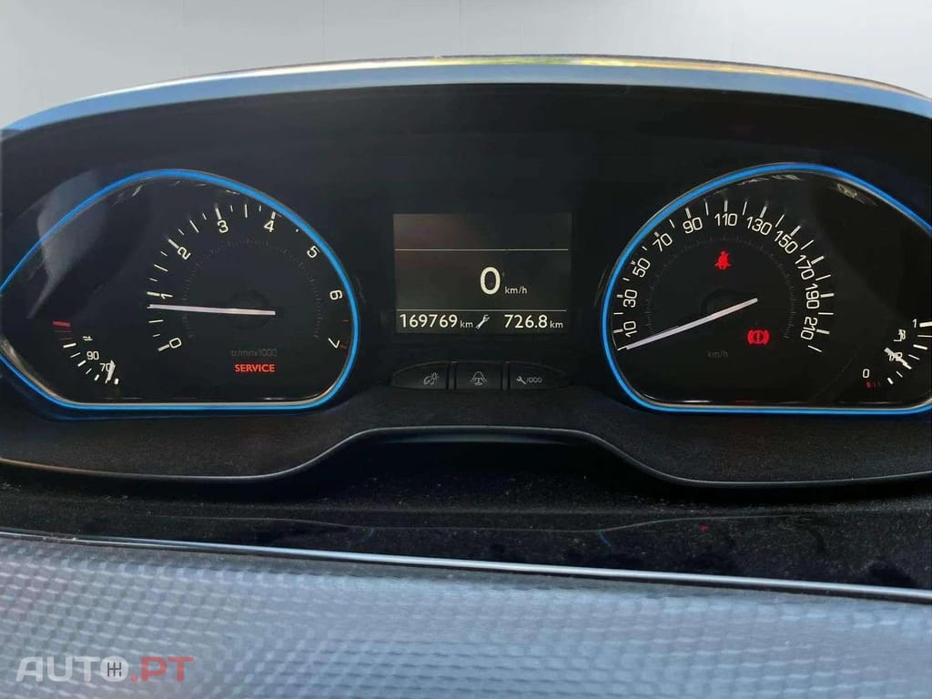 Peugeot 208  1.2 e-THP Féline