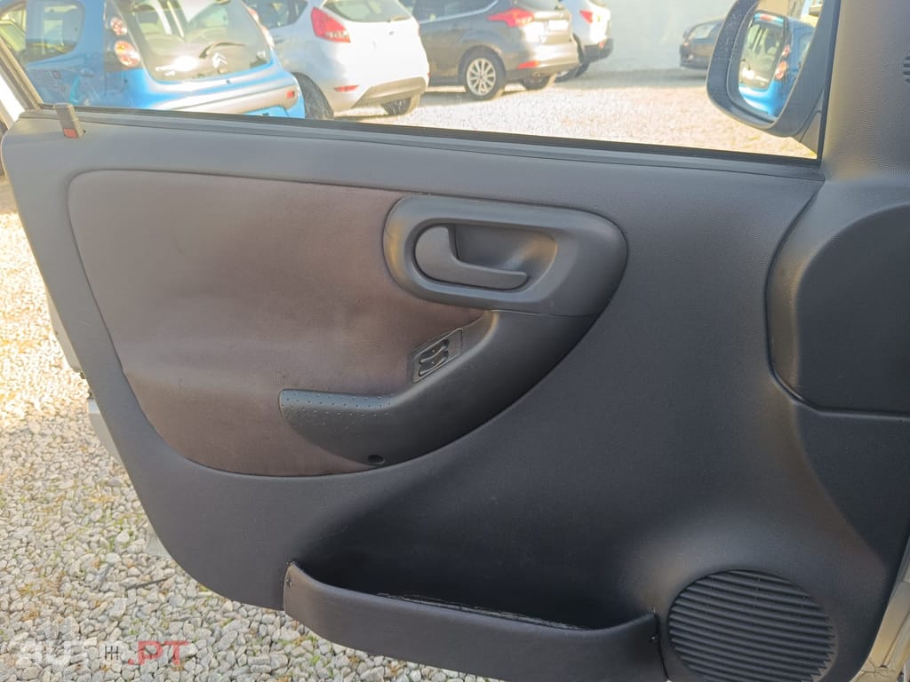 Opel Corsa 1.2 16V Confort