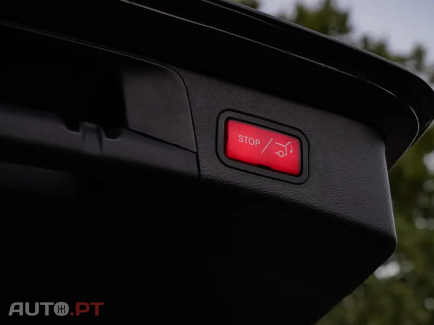 Mercedes-Benz C 300 Outro