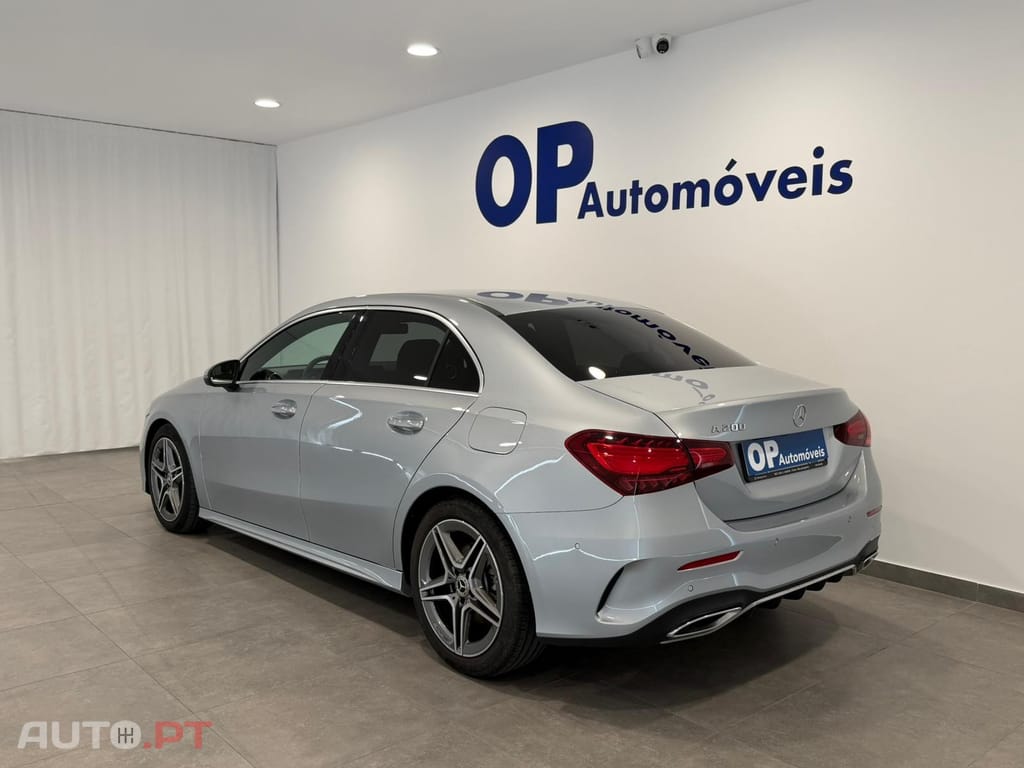 Mercedes-Benz A 200 Outro