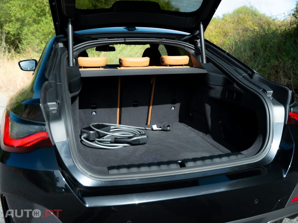 BMW i4 eDrive40 Pack Desportivo M Pro