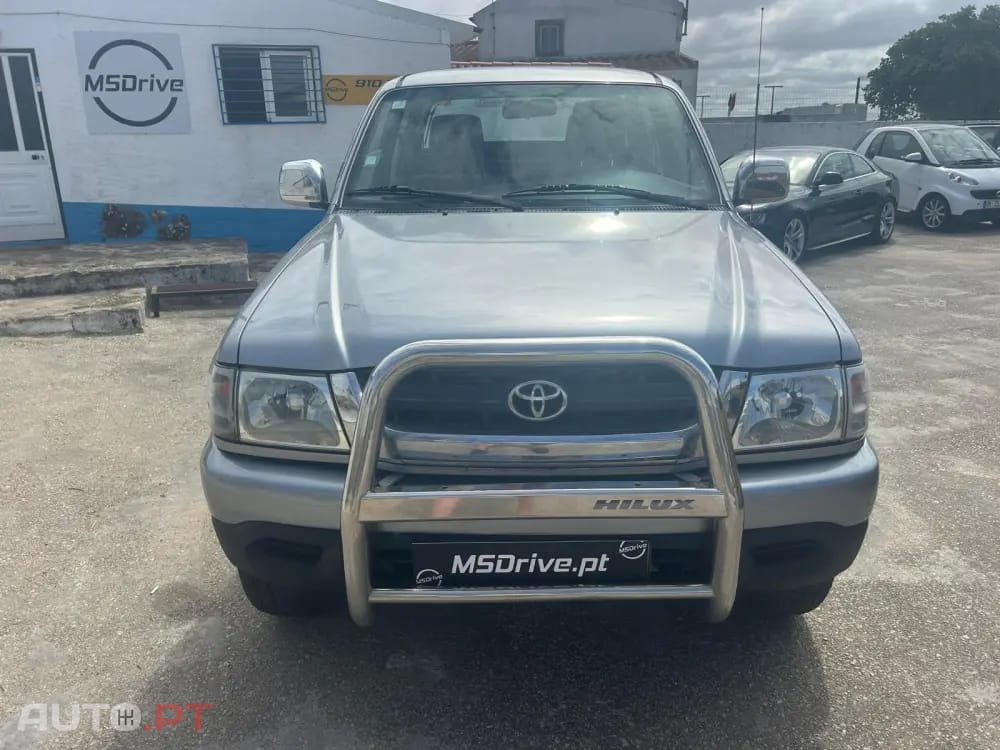 Toyota Hilux 2.5 D4-D Tracker