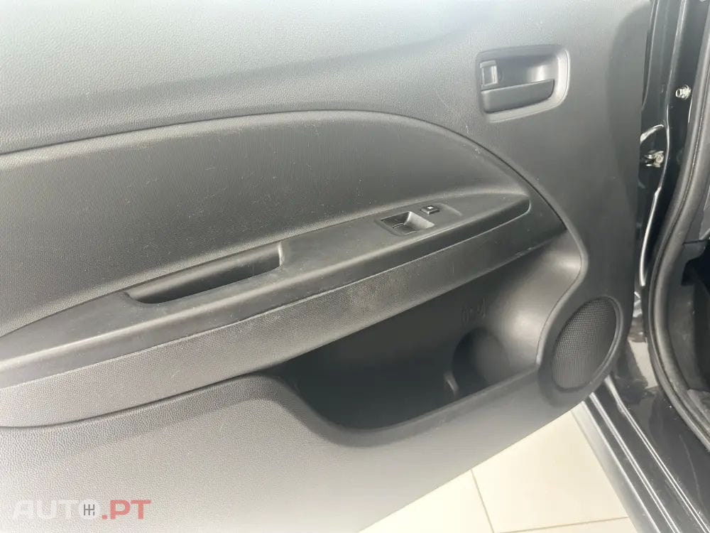 Mitsubishi Space Star 1.0 Edition