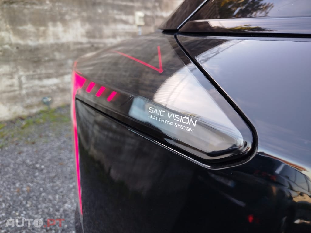 MG MG4 64 kWh Luxury