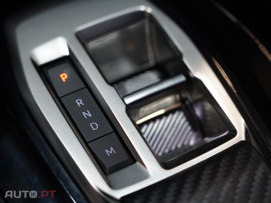 Peugeot 2008 1.2 PureTech Allure EAT8