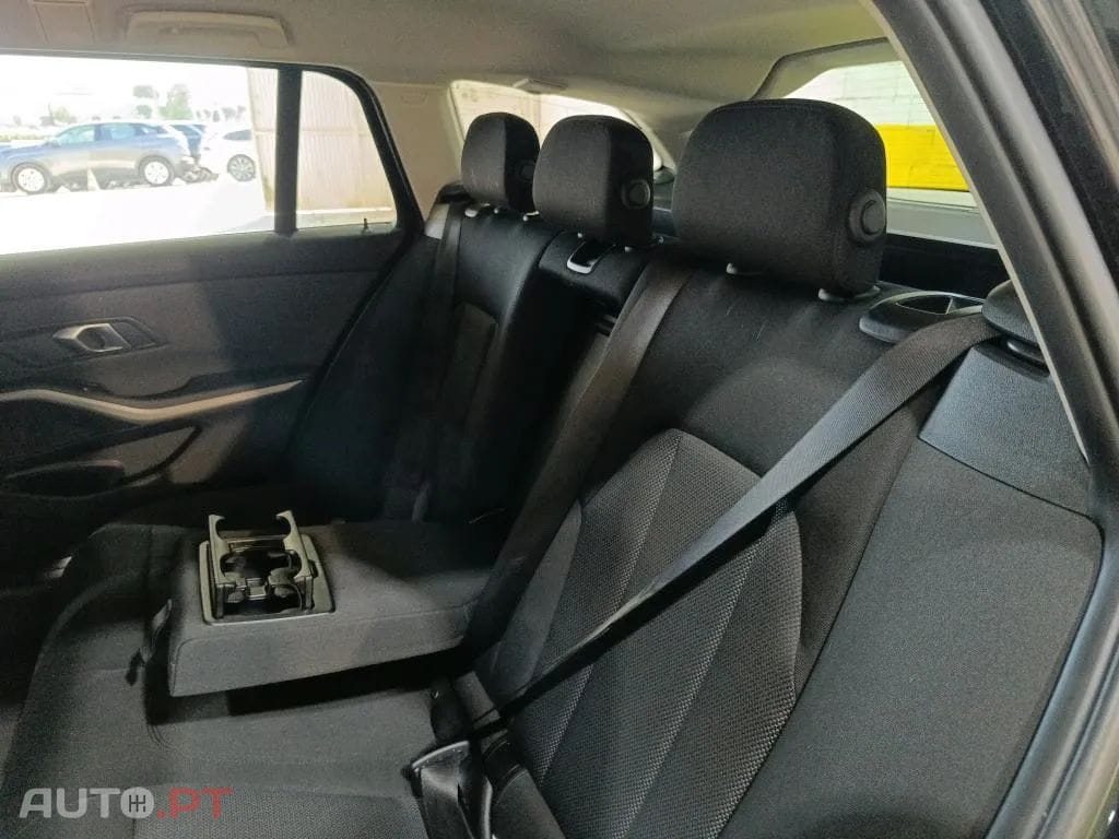 BMW 330 e Touring Corporate Edition Auto