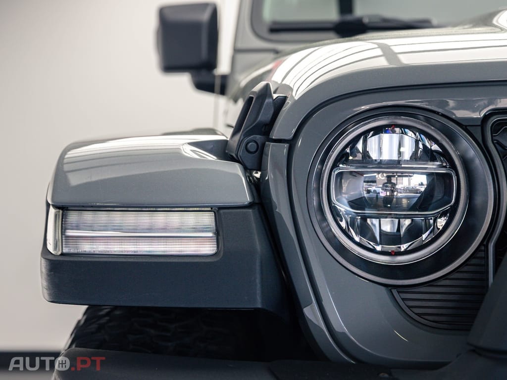 Jeep Wrangler 2.2 CRD Sport AT