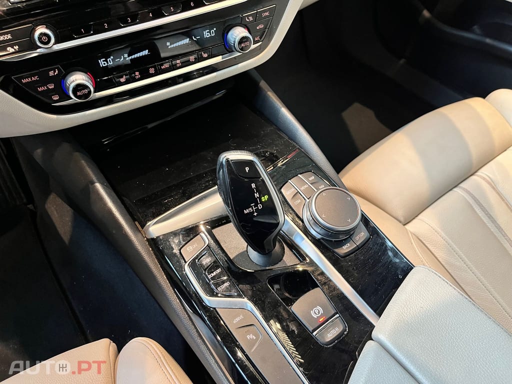 BMW 530 iPerformance 