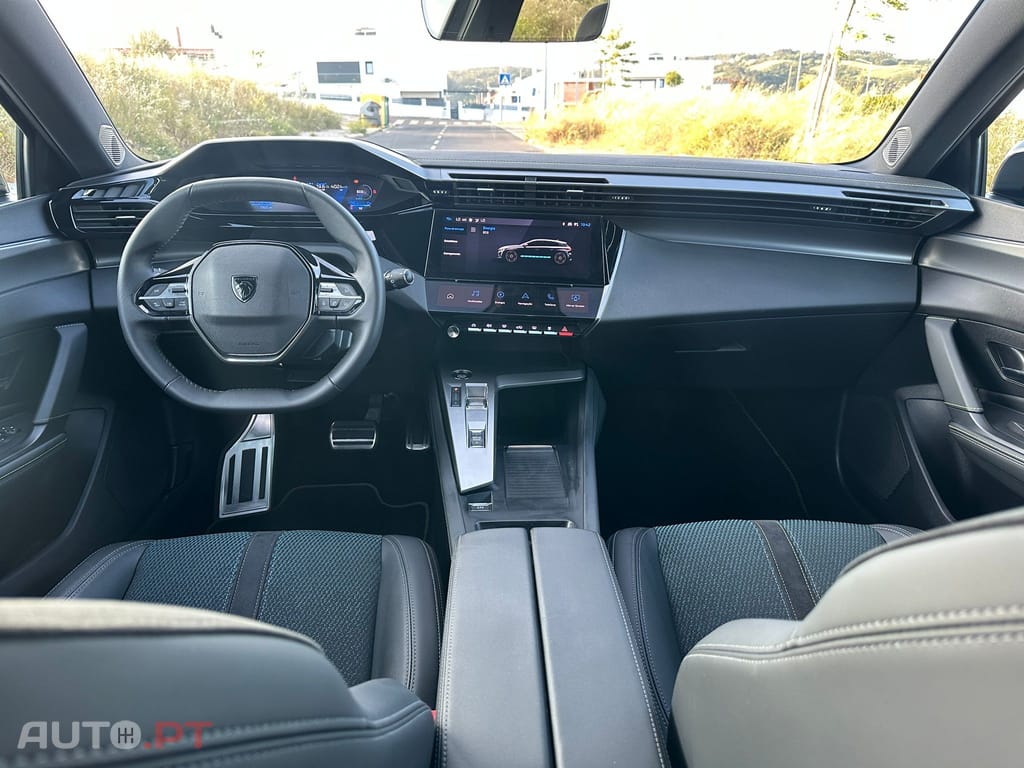 Peugeot E-308 54 kWh GT