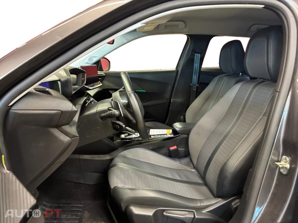 Peugeot 2008 1.5 BlueHDi Allure Pack EAT8