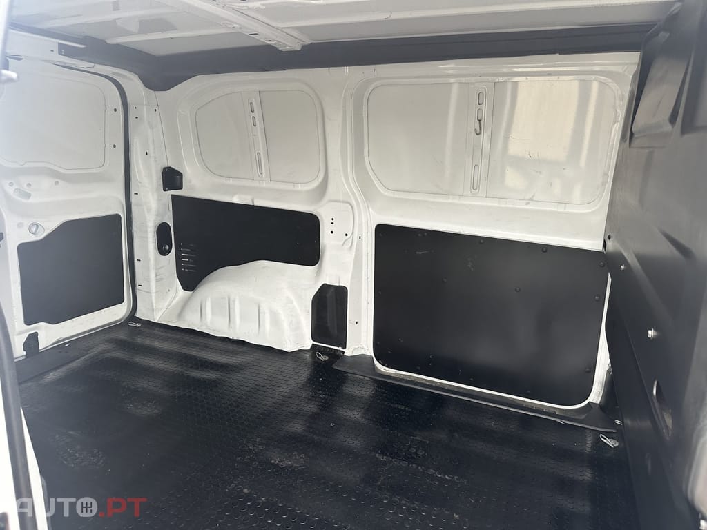 Peugeot Expert 1.5 BlueHDi L2H1 Premium Standard