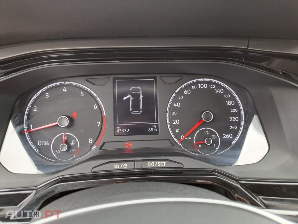 Volkswagen Polo 1.0 Confortline